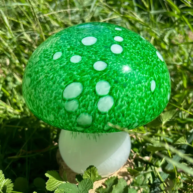 Small Domed Mushroom - Green